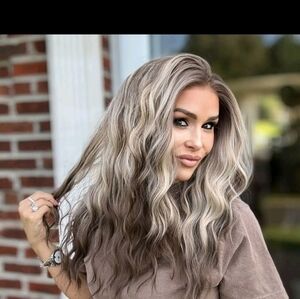 ARIA by AISOM Iced Blonde Water Waves